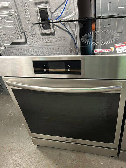 Cuisinière à induction à convection véritable avec friture à air chaud 30 po 6,2 pi³ Gallery de Frigidaire (GCFI306CBF) - Acier inoxydable